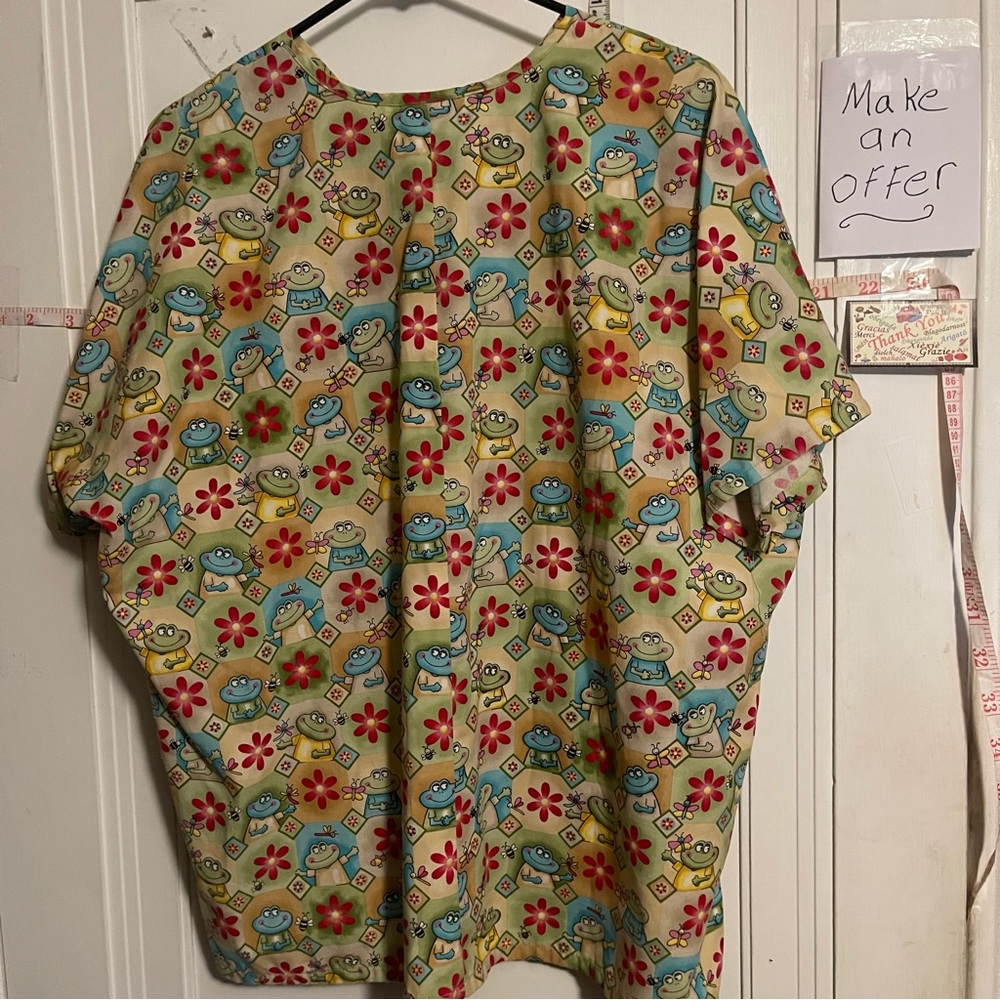 Colorful Patterned Women's Top - Picture 11 of 13